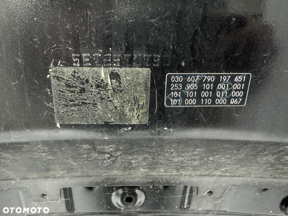 MASKA POKRYWA SILNIKA MERCEDES GLC W253 X253 C253 A253 - 11