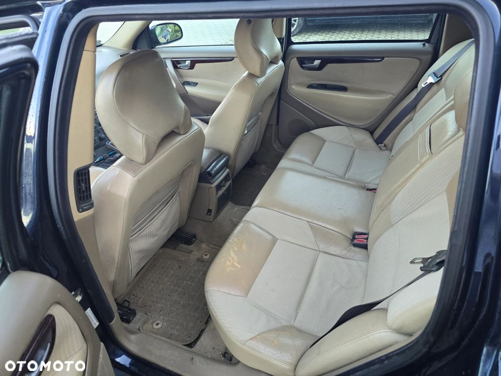 Volvo V70 2.5TDI - 7