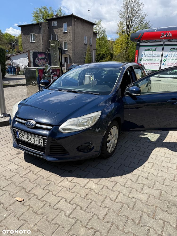 Ford Focus 1.6 Ambiente - 2