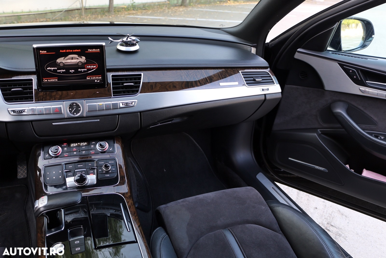 Audi A8 3.0 TDI DPF clean diesel quattro tiptronic - 12