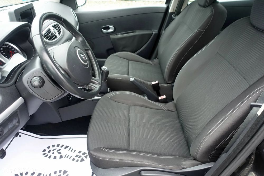 Renault Clio 1.2 16V 75 Dynamique - 10