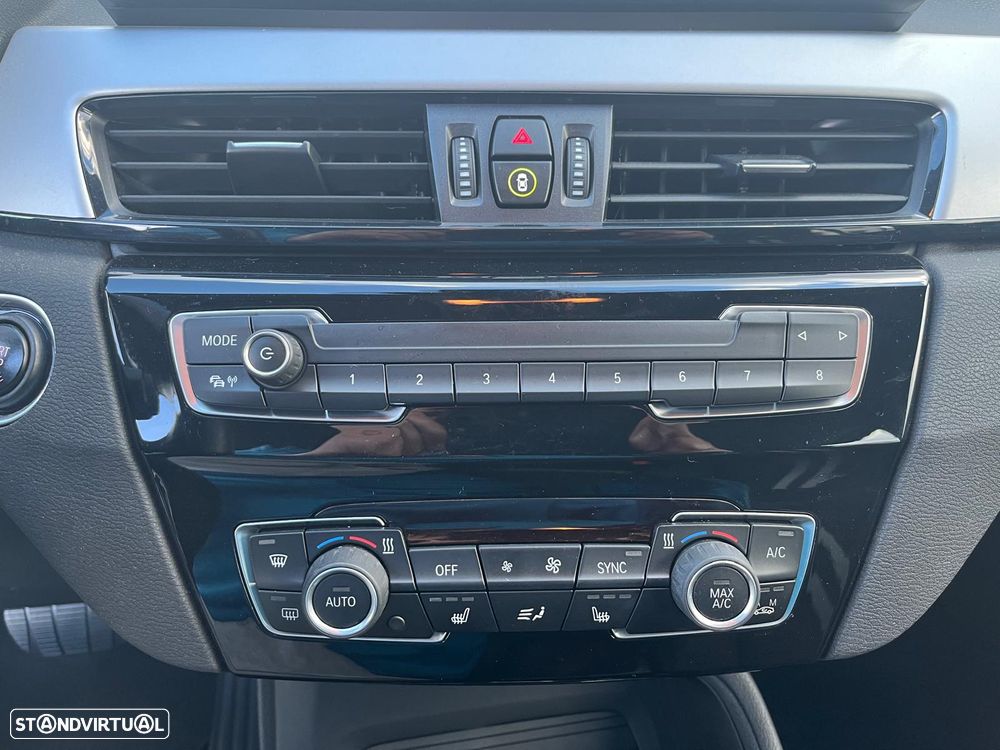 BMW X1 16 d sDrive Auto Line Sport - 38