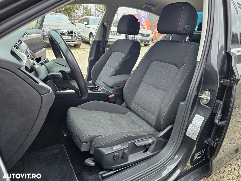Volkswagen Passat - 22