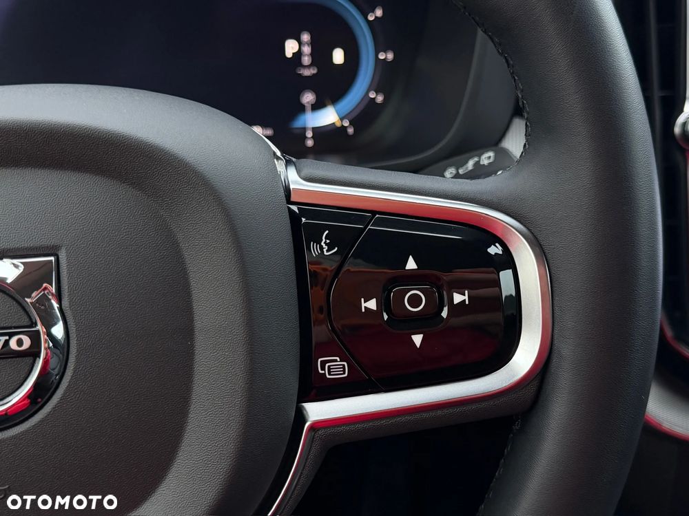 Volvo XC 60 B4 D Plus Bright - 26