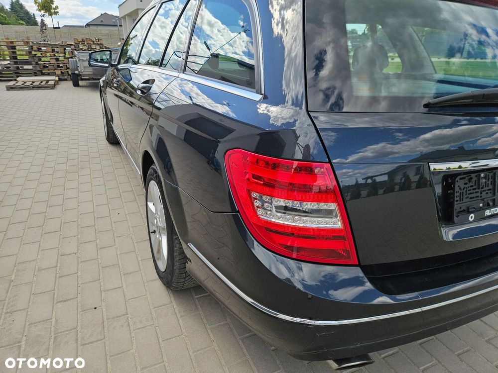 Mercedes-Benz Klasa C 200 (BlueEFFICIENCY) 7G-TRONIC Elegance - 11