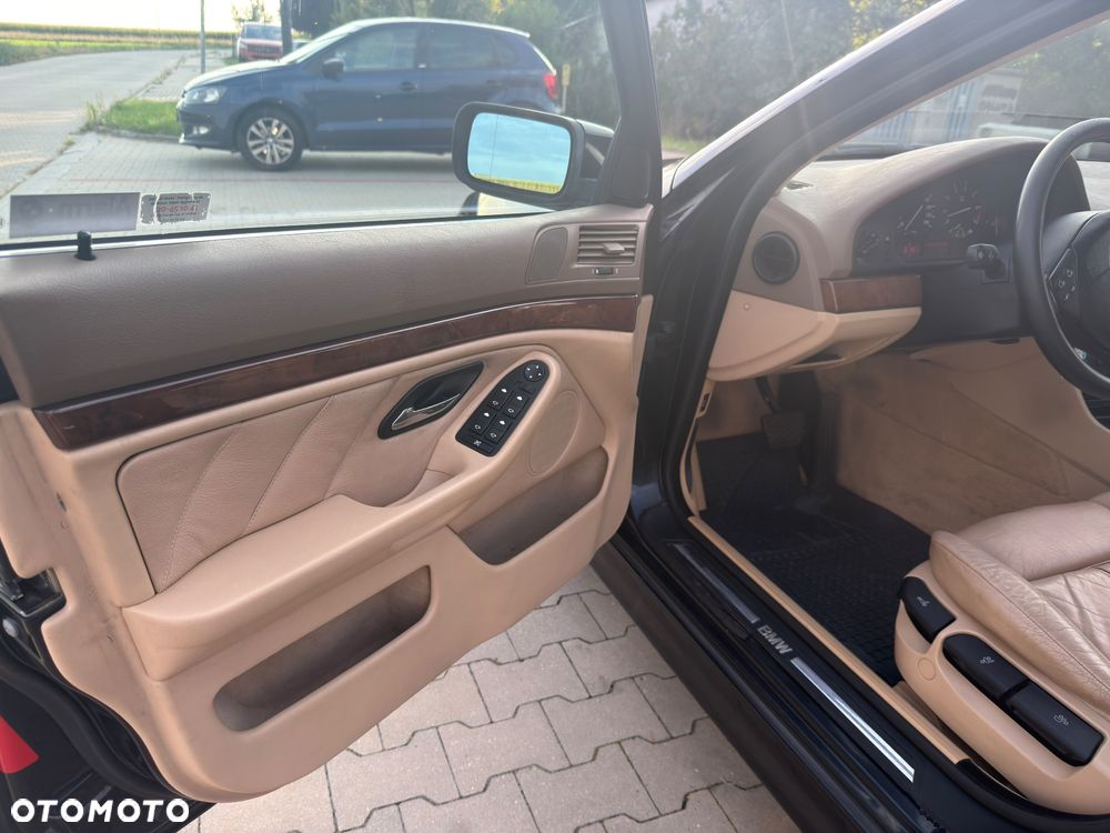 BMW Seria 5 - 25