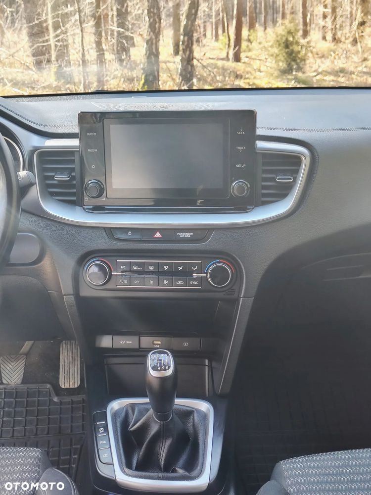 Kia Ceed 1.5 T-GDI M - 5