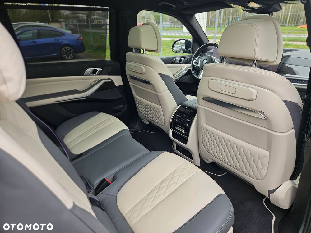 BMW X7 xDrive40d mHEV sport - 27