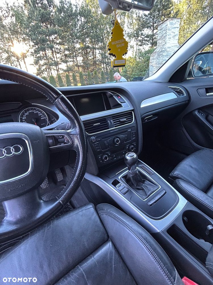 Audi A4 Avant - 11