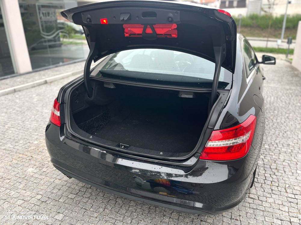 Mercedes-Benz E 250 CDi Avantgarde BlueEfficiency Auto - 2