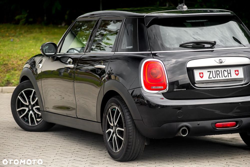 MINI Cooper Essential Trim - 34