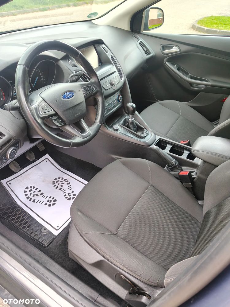 Ford Focus - 8