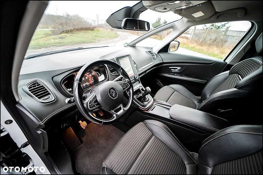 Renault Grand Scenic - 5