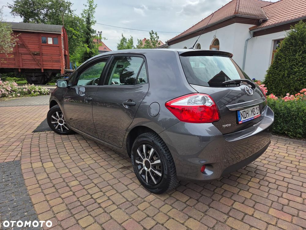 Toyota Auris - 5