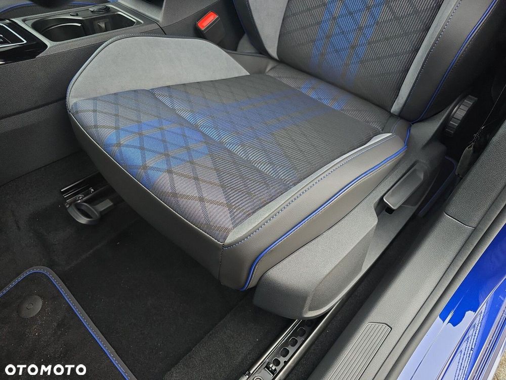 Volkswagen Golf Variant 2.0 TSI 4Motion R - 19