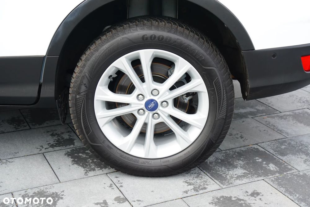 Ford Kuga 1.5 EcoBoost 2x4 Titanium - 16