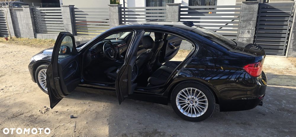 BMW Seria 3 318d DPF Edition Sport - 3