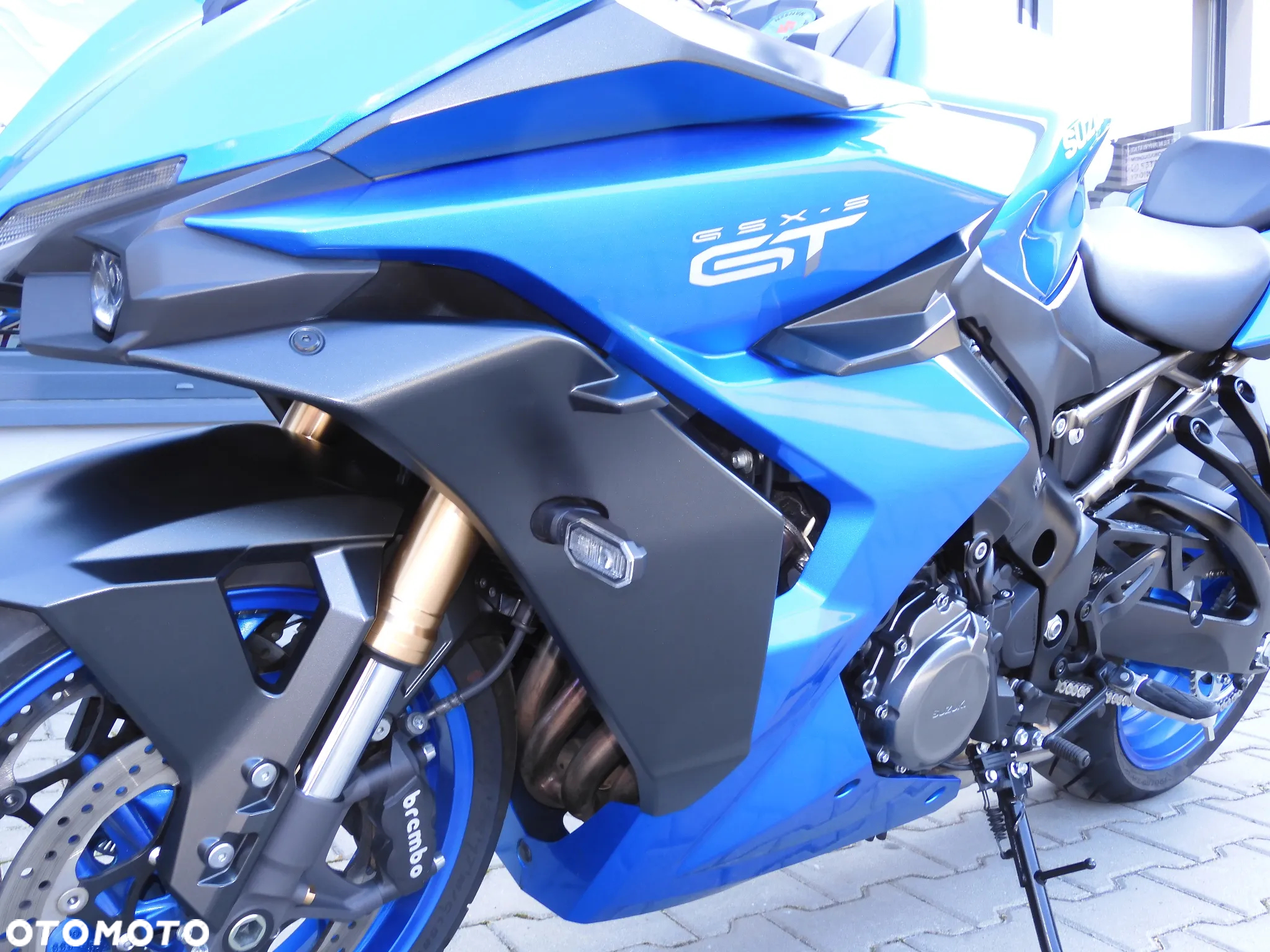 Suzuki GSX 1000 - 25
