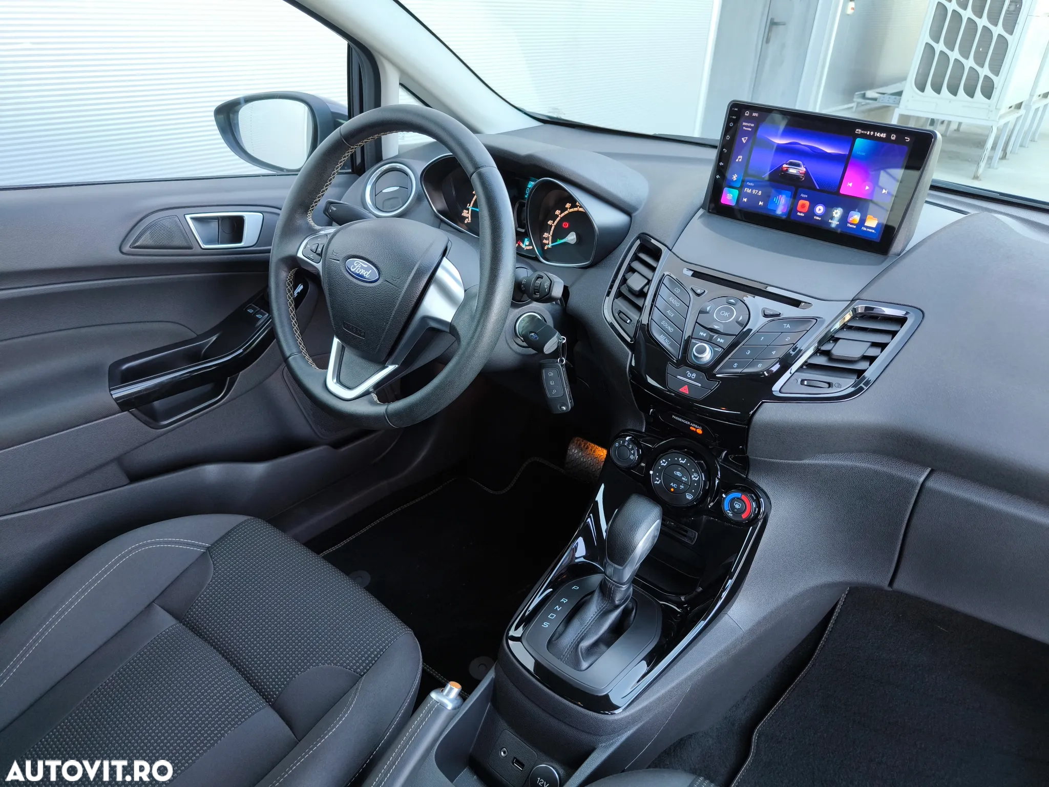 Ford Fiesta 1.0 EcoBoost S&S Aut. TITANIUM X - 9