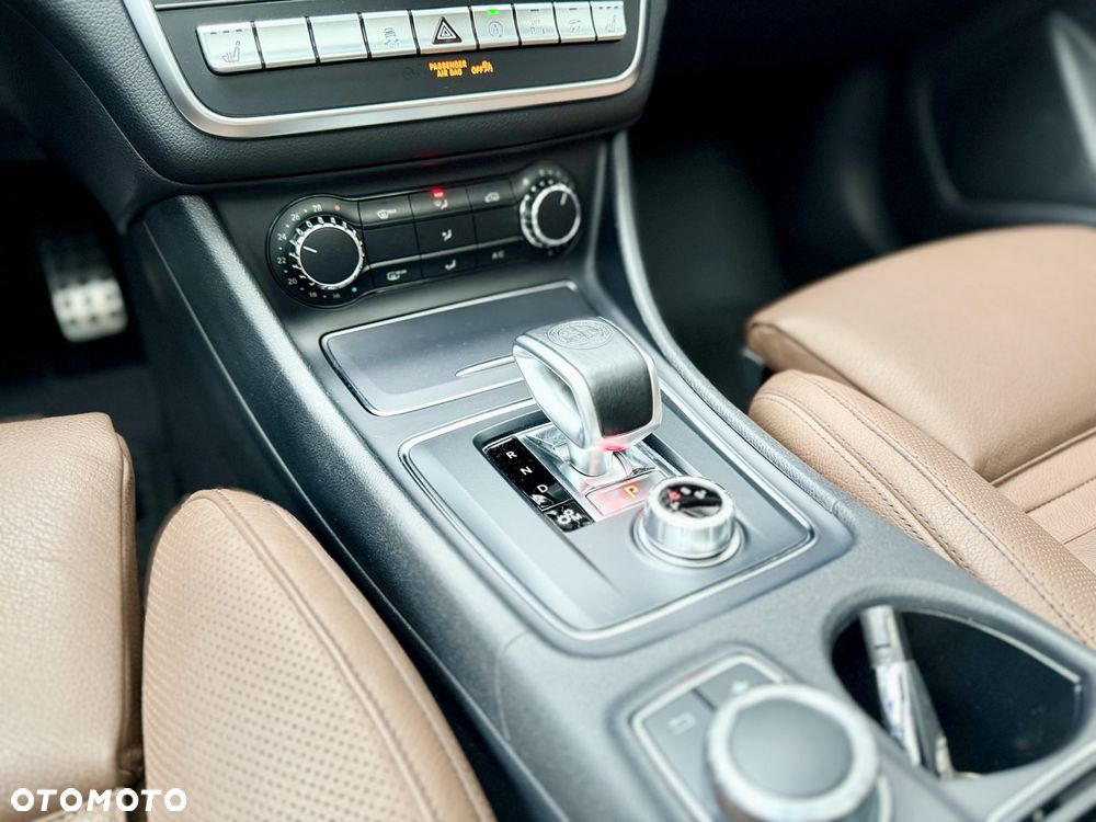 Mercedes-Benz CLA AMG 45 4-Matic - 26