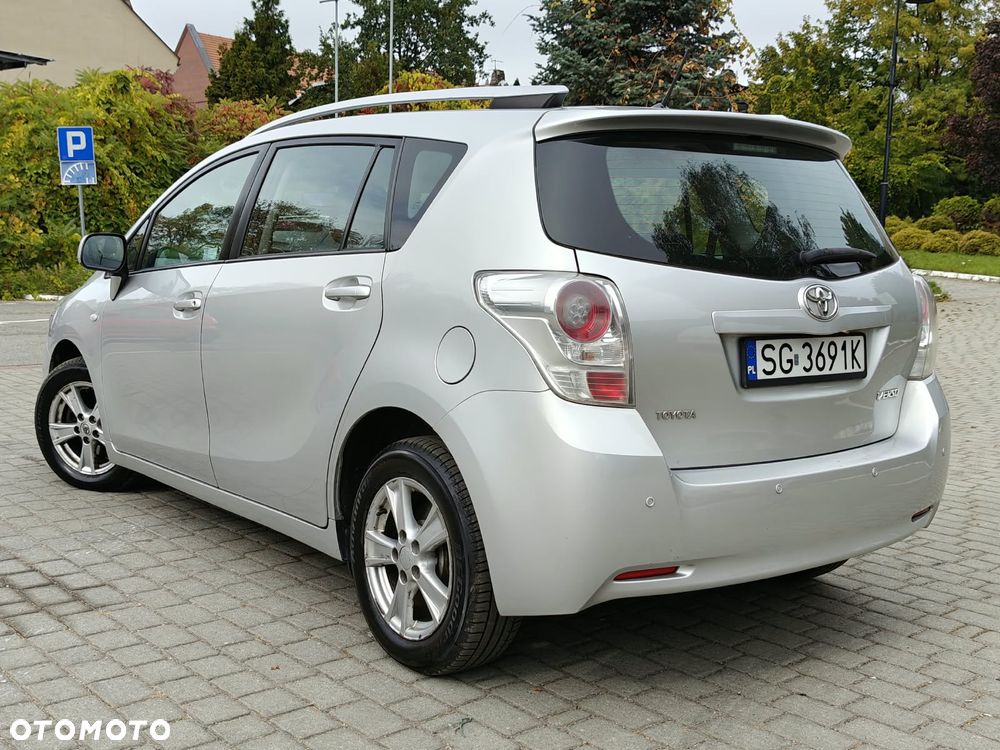 Toyota Verso 2.0 D-4D Premium - 1