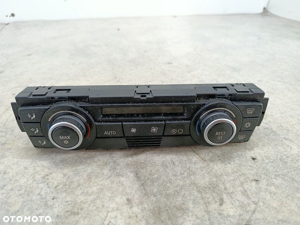 PANEL NAWIEWU BMW 1 E87 9182287 A2C53307711  VDO - 3