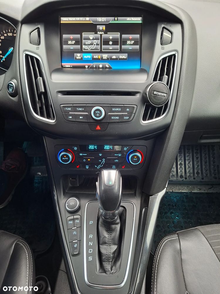 Ford Focus 1.5 EcoBoost Platinium X ASS PowerShift - 23