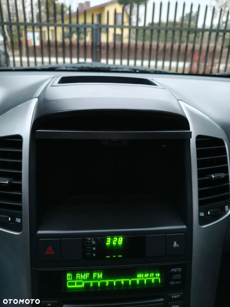 Chevrolet Captiva 2.4 2WD 5 Sitzer LS - 37