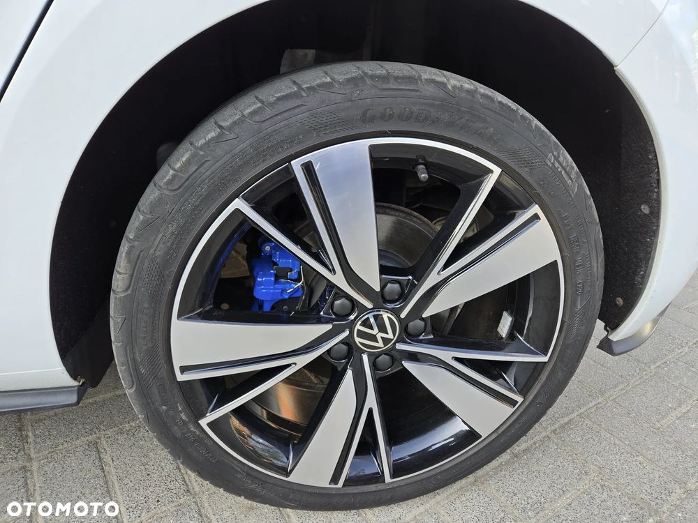 Volkswagen Golf - 21