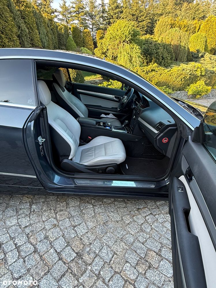 Mercedes-Benz Klasa E - 16