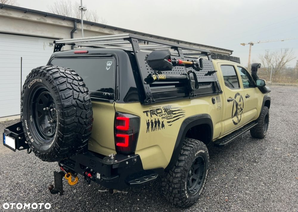 Toyota Tacoma - 5