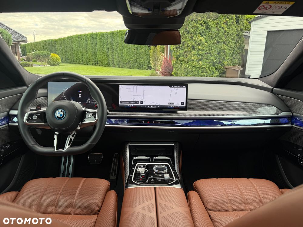 BMW Seria 7 M760e PHEV xDrive Individual Edition sport - 21