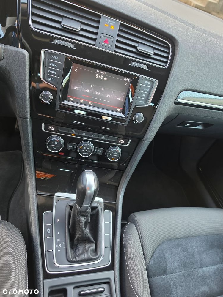 Volkswagen Golf 1.6 TDI Comfortline DSG - 34