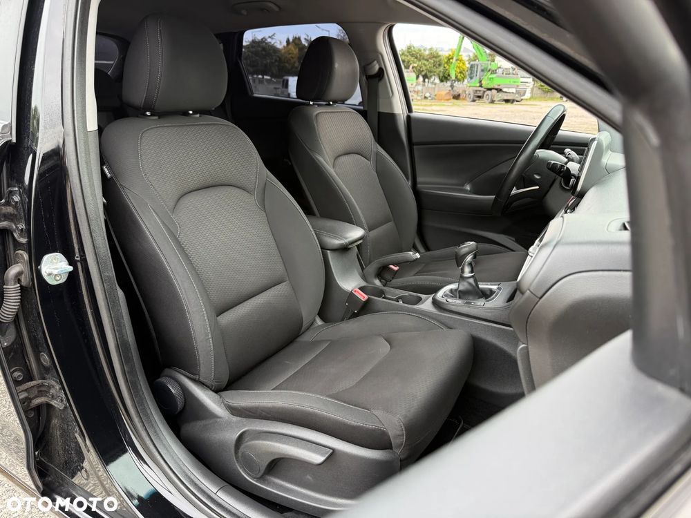 Hyundai i30 1.4 Passion Plus - 32