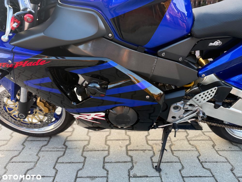 Honda CBR - 27