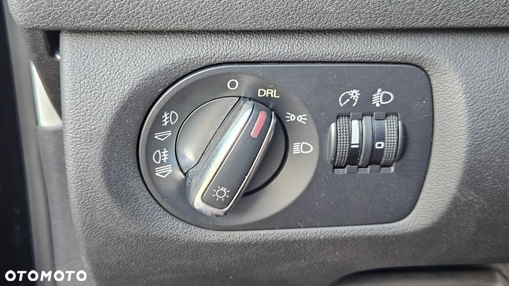Audi A3 Sportback 2.0 TDI DPF Ambiente - 32