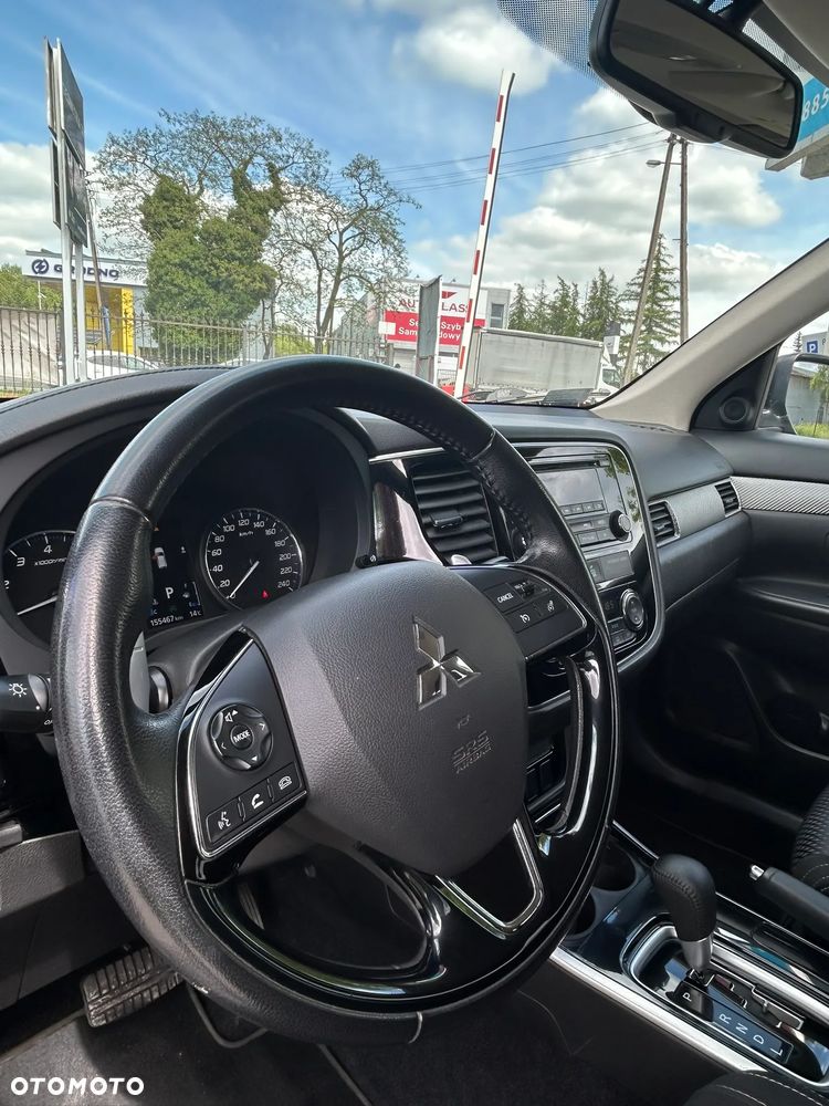Mitsubishi Outlander 2.0 Intense Comfort 4WD CVT - 11