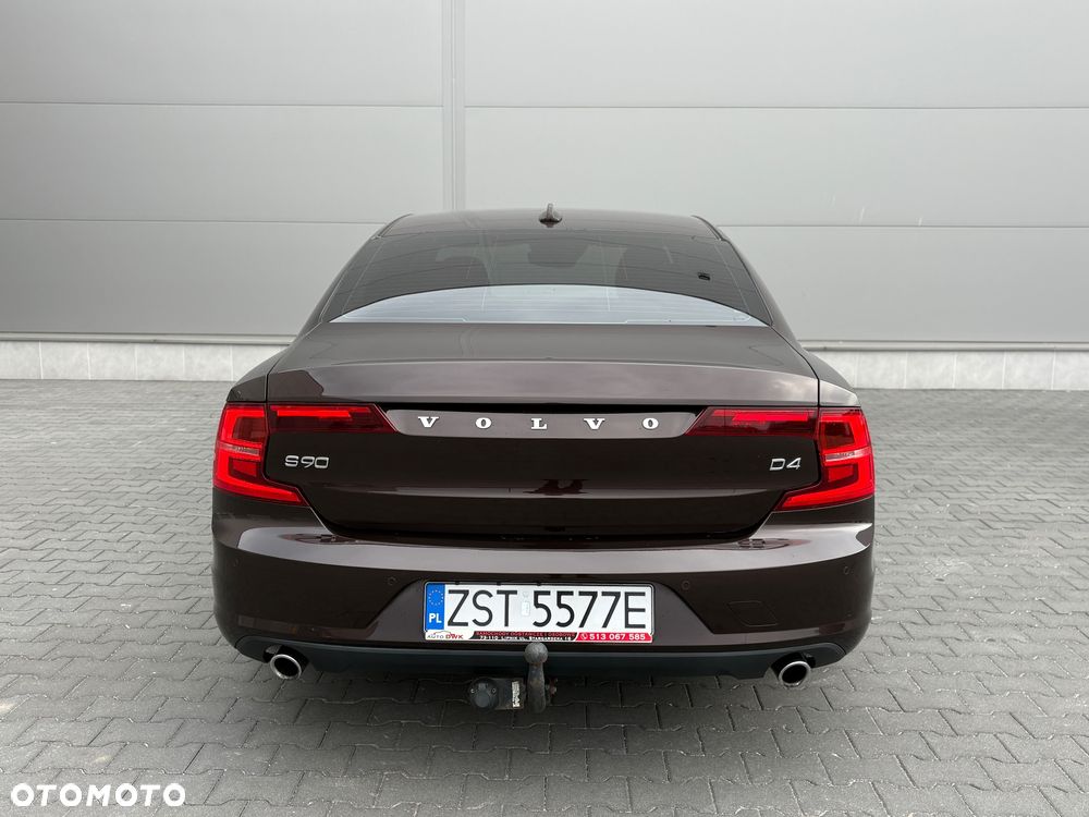 Volvo S90 D4 Momentum Pro - 12