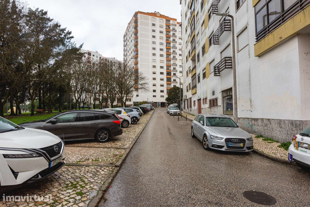APARTAMENTO T3 | 143M² | MASSAMÁ - Grande imagem: 2/16