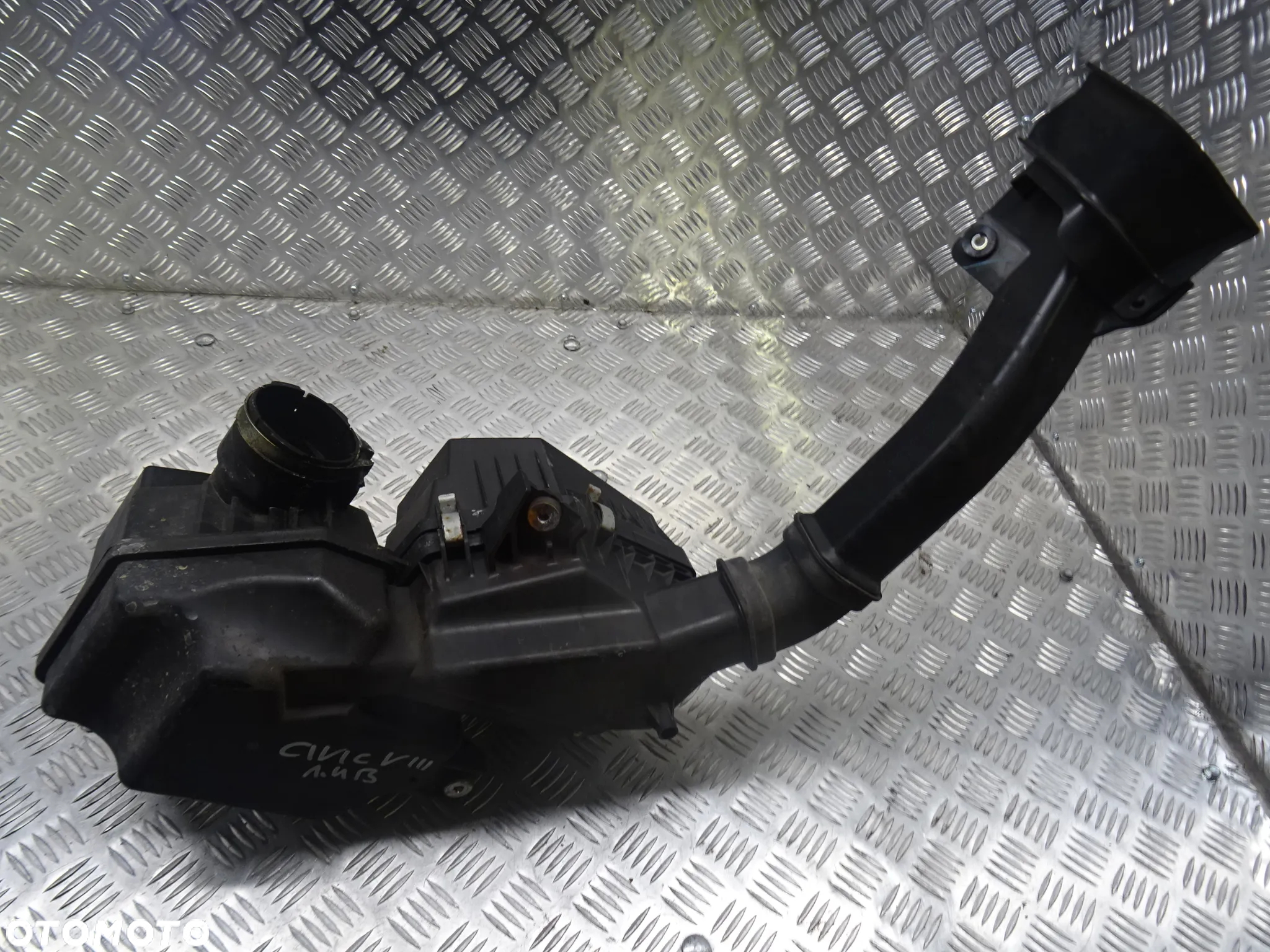 HONDA CIVIC VIII HB 5D 1.4B OBUDOWA FILTRA POWIETRZA - 2