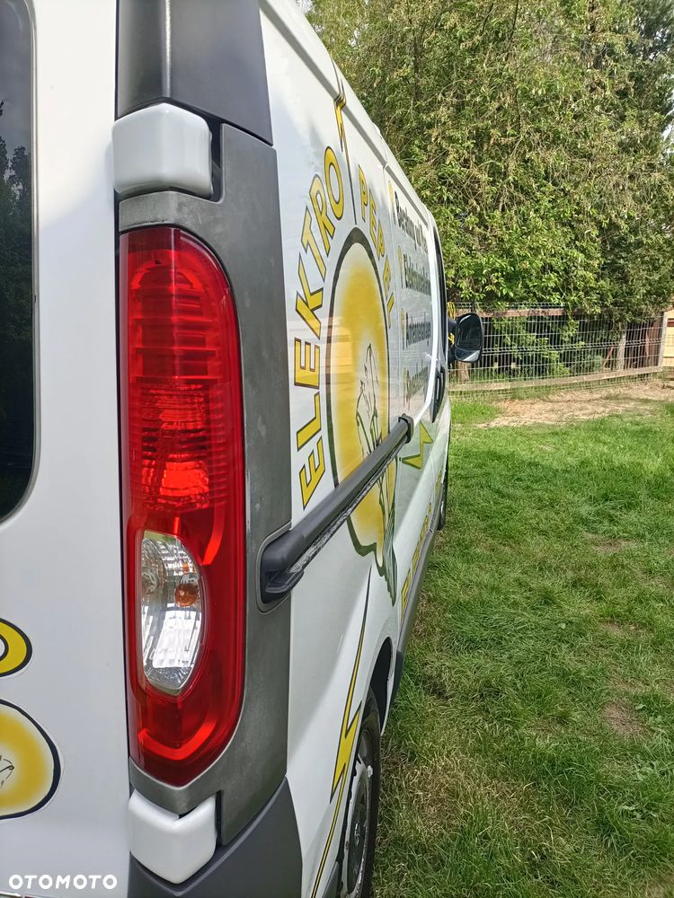Opel Vivaro - 17