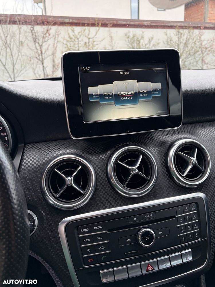 Mercedes-Benz A 180 Standard - 12