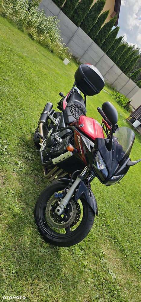 Yamaha FZS - 2