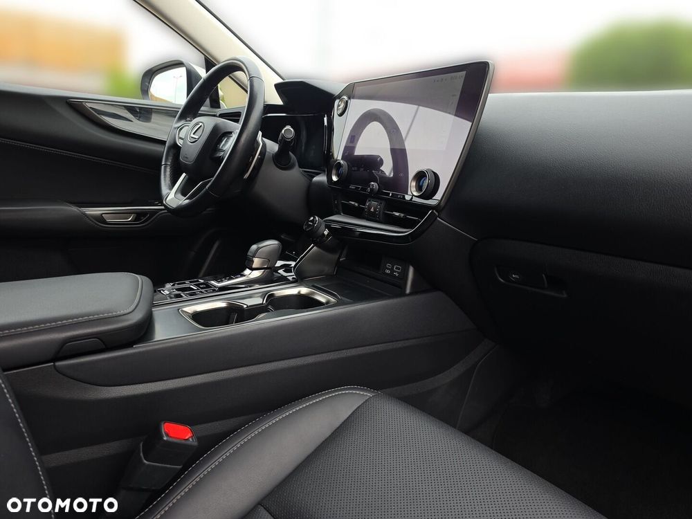 Lexus NX 350h Prestige AWD - 28