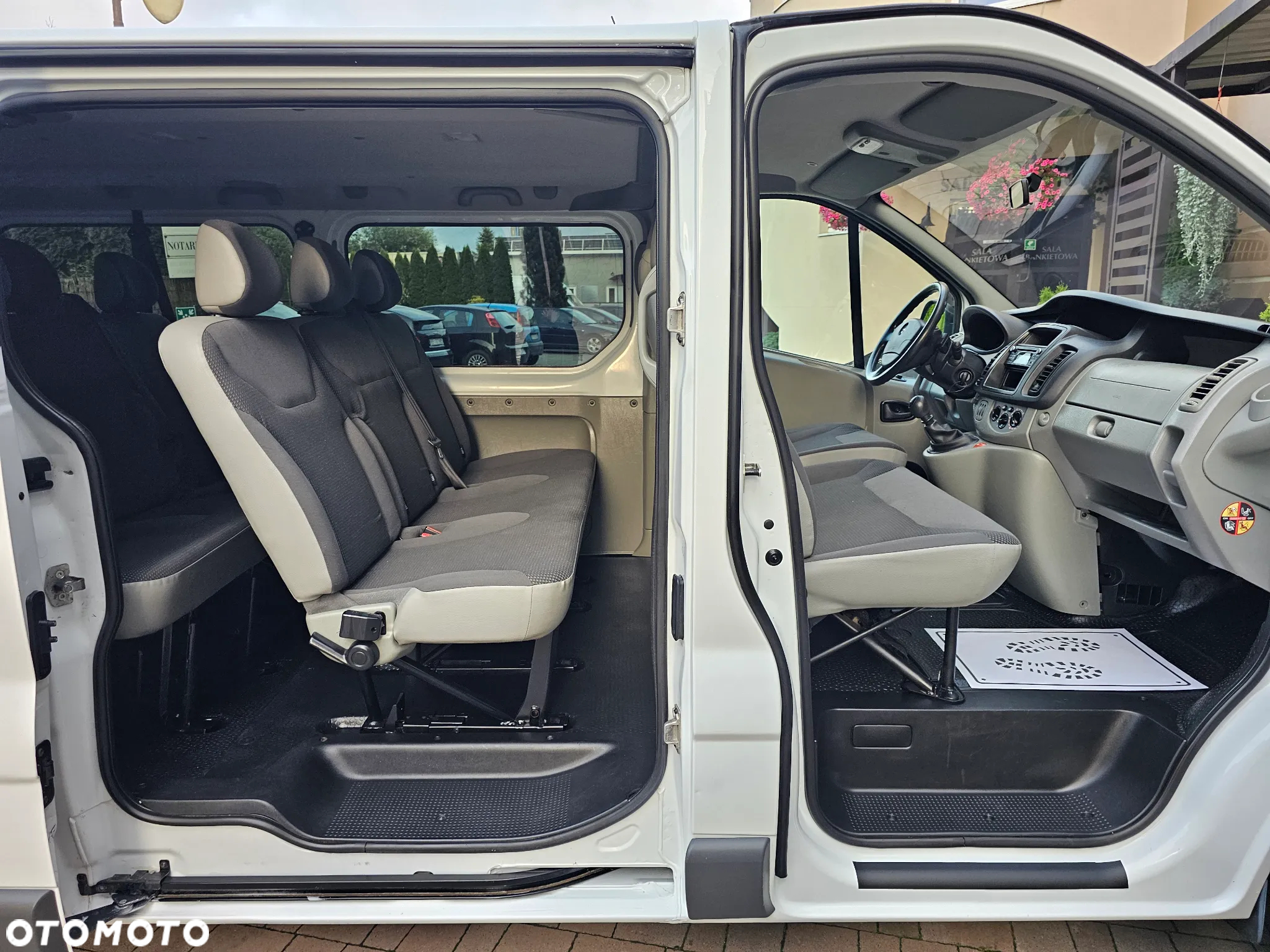 Opel Vivaro 2.0 CDTI L2H1 - 11