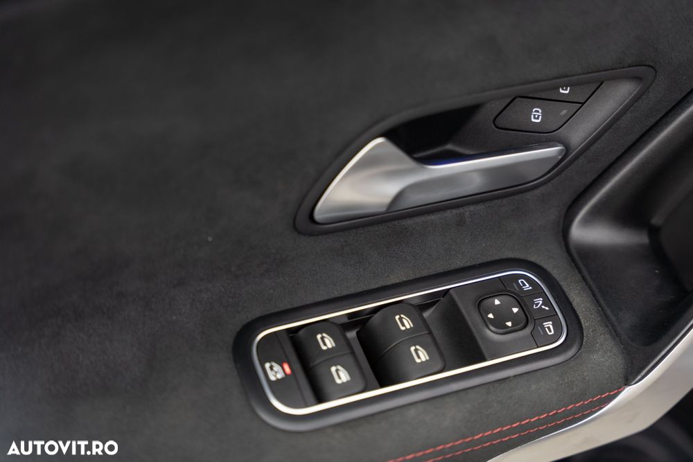 Mercedes-Benz A 220 ver-d-7g--dct - 37