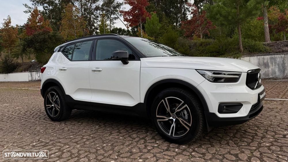 Volvo XC 40 1.5 T2 Momentum Core Geartronic - 21
