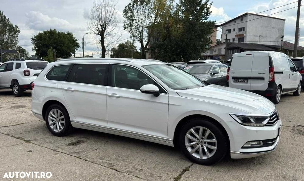 Volkswagen Passat - 12