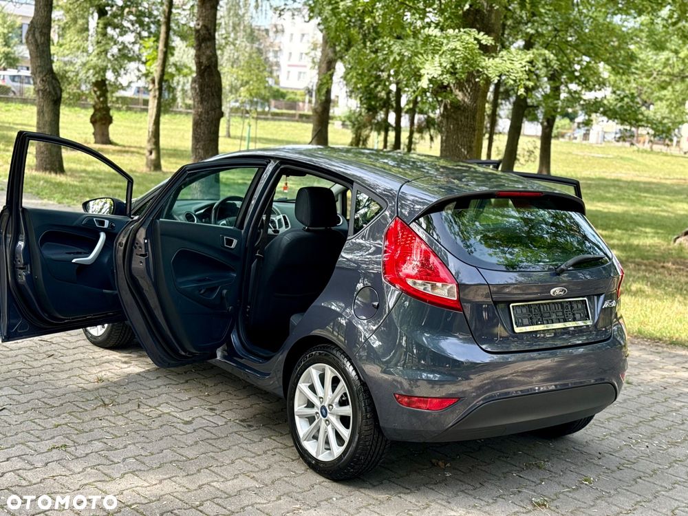 Ford Fiesta 1.25 Champions Edition - 12