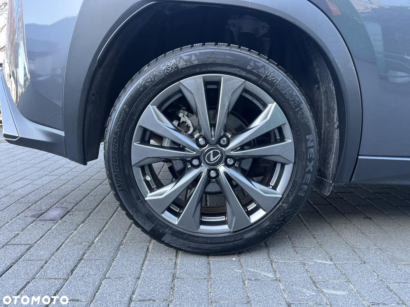 Lexus UX - 23